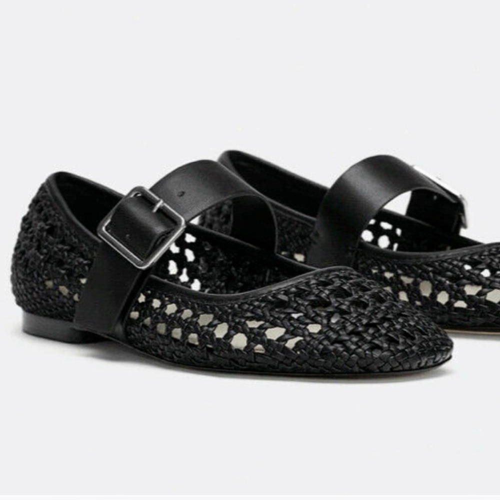 ZARA Women's black woven leather Mary Jane flat shoes wide buckle closure 7/ 7.5
